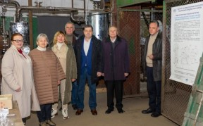 ³������